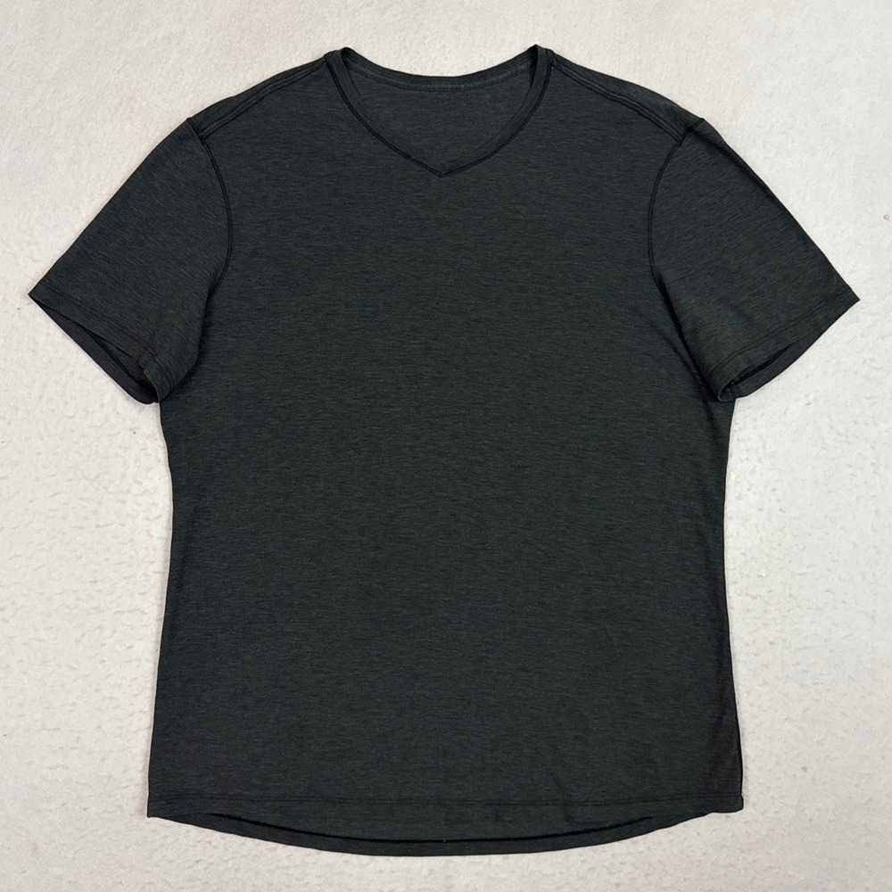 Lululemon 5 Year Basic V-Neck T-Shirt Mens XL Heathered Charcoal Gray